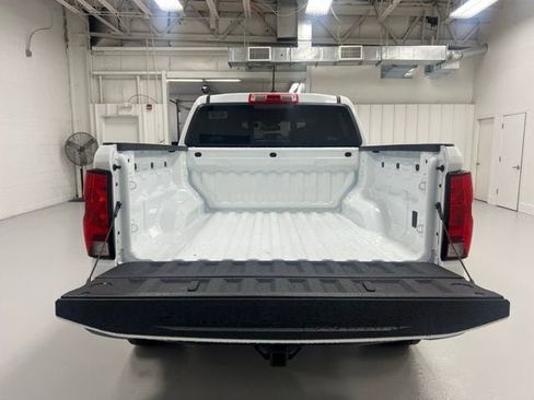 New 2026 Chevrolet Colorado Trail Boss w/ LPO, Bronce Accent Package AWD/4WD image 17
