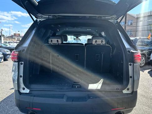 Used 2023 Chevrolet Traverse LS AWD/4WD image 5