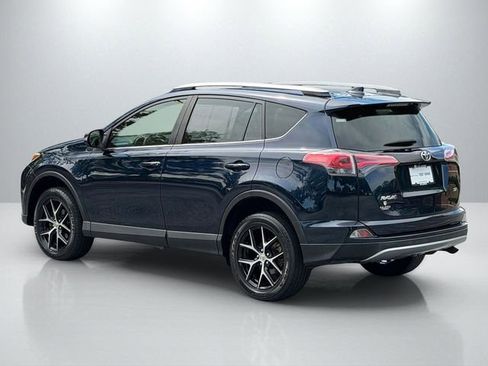 Used 2018 Toyota RAV4 SE w/ Power Extra Value Package FWD image 5