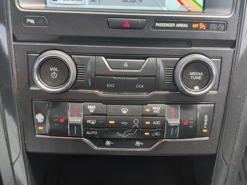 Used 2017 Ford Explorer XLT w/ Equipment Group 202A image 19