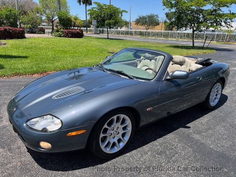 Used 2001 Jaguar XKR Convertible RWD image 1