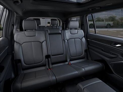 New 2026 Jeep Grand Cherokee L Limited AWD/4WD image 15