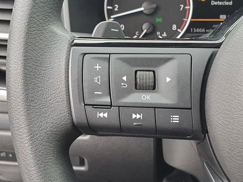 Certified 2023 Nissan Rogue SV image 19