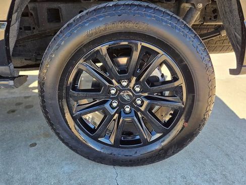 Used 2024 Ford F150 Platinum w/ FX4 Off-Road Package image 10