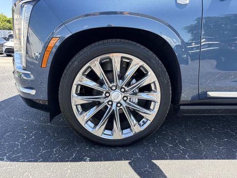 New 2026 Cadillac Escalade Platinum Luxury w/ LPO, Radiant Package AWD/4WD image 10