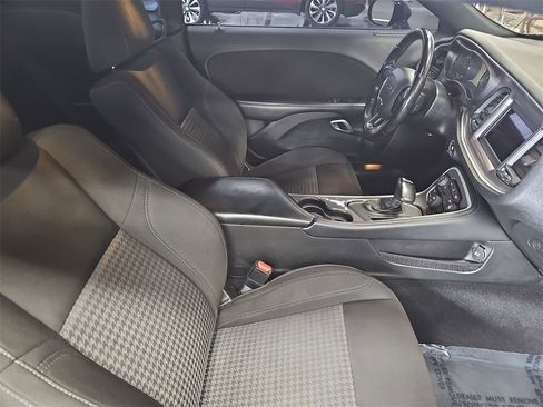 Used 2022 Dodge Challenger SXT w/ Blacktop Package image 10