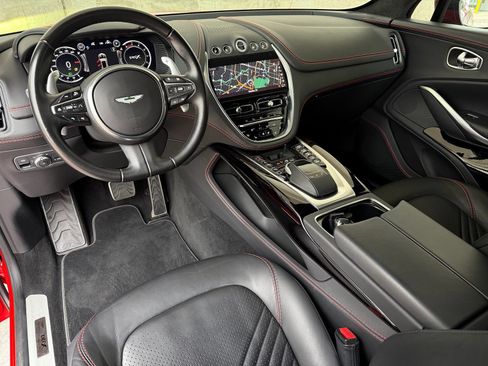 Used 2023 Aston Martin DBX AWD/4WD image 3