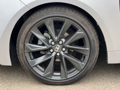 Used 2021 Toyota Corolla LE FWD image 12