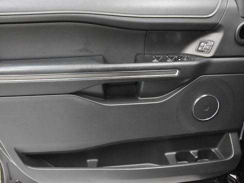 Used 2024 Ford Expedition Max XLT RWD image 13