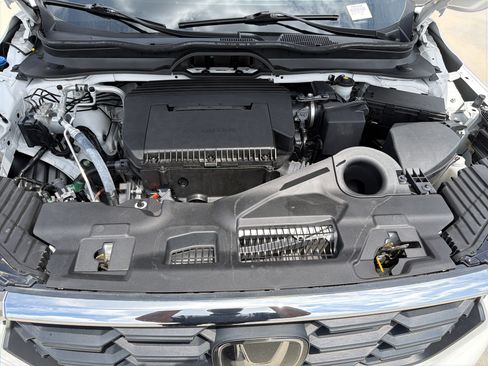 Used 2025 Honda Pilot EX-L image 33