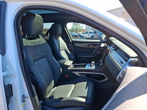 Used 2026 Jaguar F-PACE R-Dynamic S AWD/4WD image 3