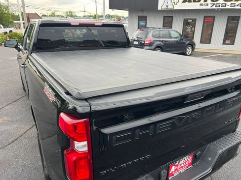 Used 2021 Chevrolet Silverado 1500 Custom Trail Boss w/ LPO, Dark Essentials Package AWD/4WD image 19
