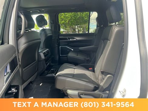 New 2026 Jeep Grand Wagoneer 4WD image 23