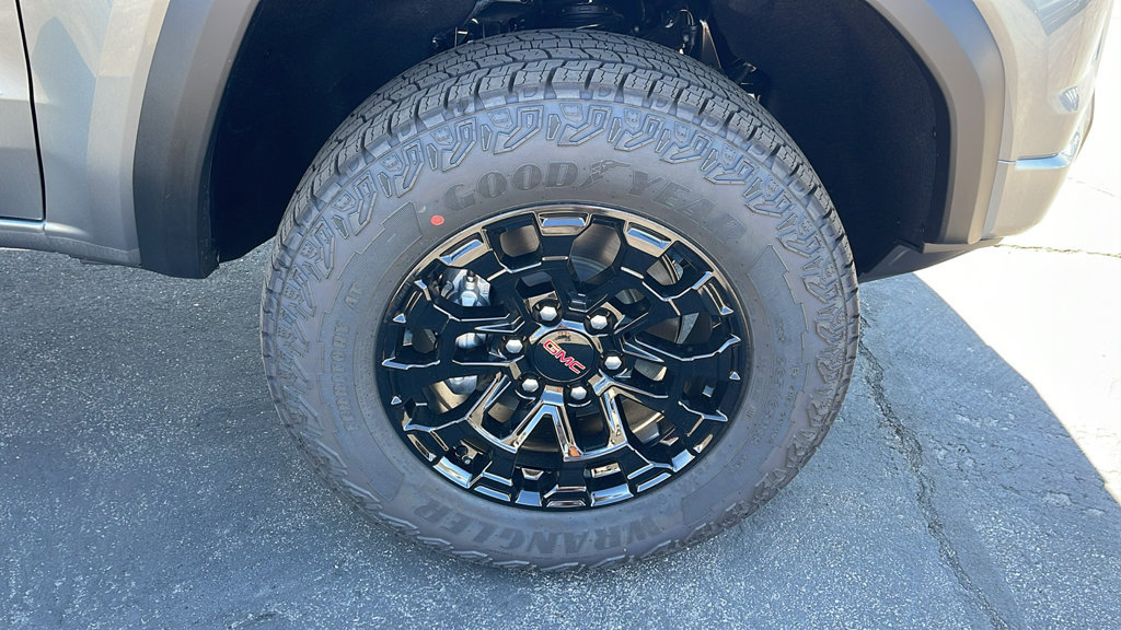 New 2026 GMC Canyon Elevation RWD image 9