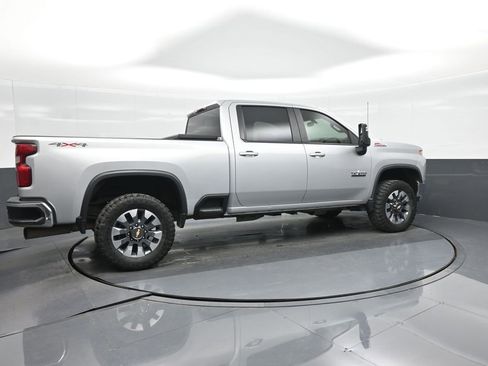 Used 2021 Chevrolet Silverado 2500 LT w/ Texas Edition image 10