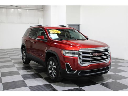 Used 2023 GMC Acadia SLT image 3