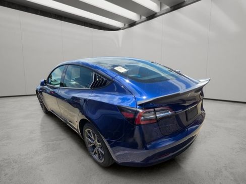 Used 2022 Tesla Model 3 Standard Range RWD image 5