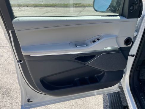 New 2026 Lincoln Navigator Reserve w/ Jet Appearance Package AWD/4WD image 10