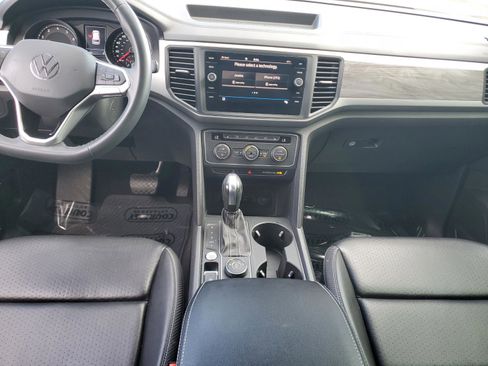 Used 2021 Volkswagen Atlas Cross Sport SE w/ Panoramic Sunroof Package image 16