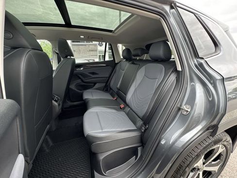 New 2026 Volkswagen Tiguan SE FWD image 25