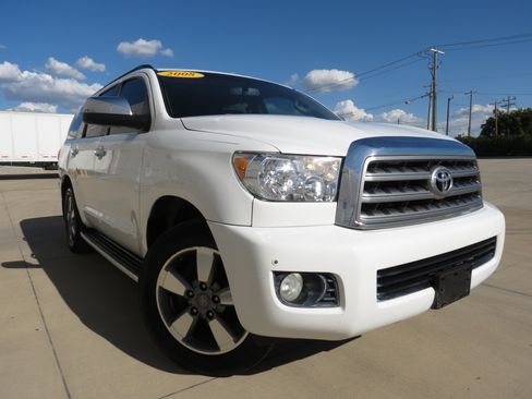 Used 2008 Toyota Sequoia Limited RWD image 2