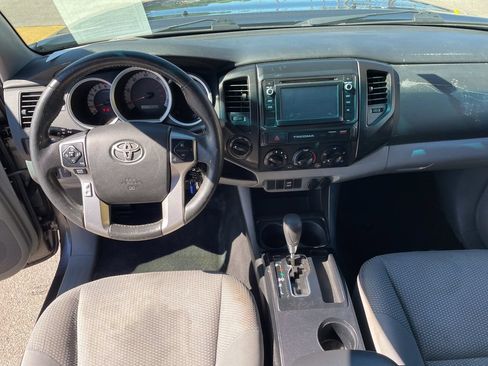 Used 2015 Toyota Tacoma 4x4 Access Cab w/ Convenience Package image 15
