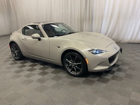 Used 2023 MAZDA MX-5 Miata Grand Touring RWD image 4