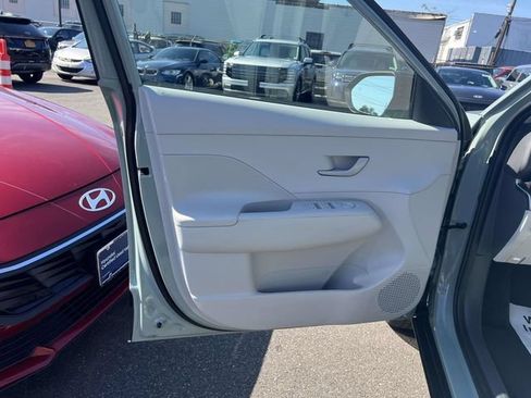 Certified 2026 Hyundai Kona SEL Sport AWD/4WD image 15