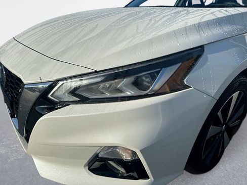 Used 2022 Nissan Altima 2.5 SL FWD image 11