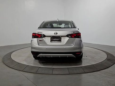 Certified 2020 Nissan Versa SV image 4