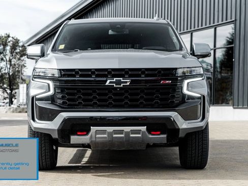 Used 2023 Chevrolet Tahoe Z71 w/ Luxury Package AWD/4WD image 4