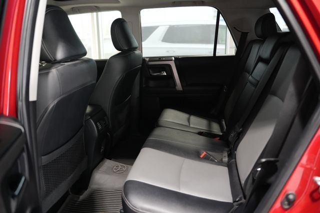 Used 2024 Toyota 4Runner SR5 Premium w/ Moonroof Package AWD/4WD image 15