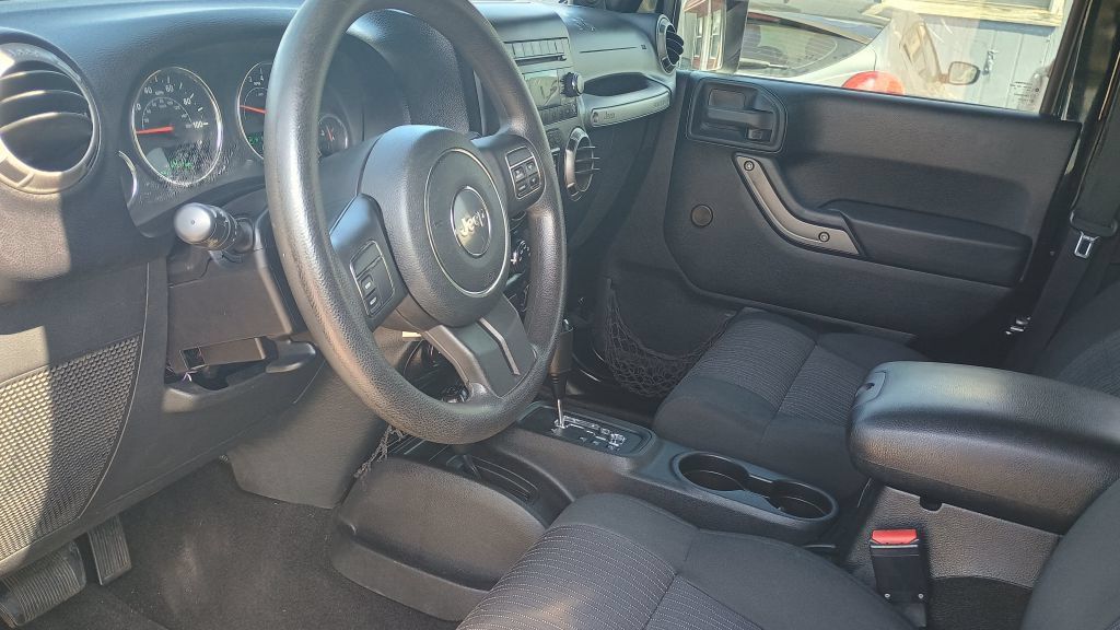 Used 2012 Jeep Wrangler Sport AWD/4WD image 7
