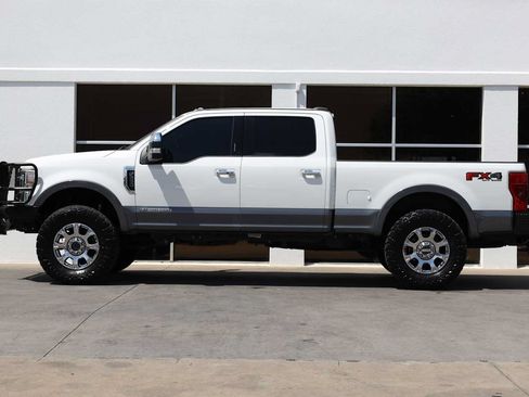 Used 2022 Ford F250 Lariat w/ Lariat Ultimate Package AWD/4WD image 12