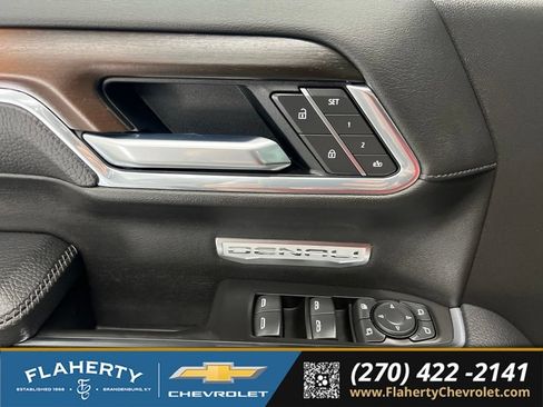 Used 2025 GMC Sierra 1500 Denali w/ Technology Package AWD/4WD image 21