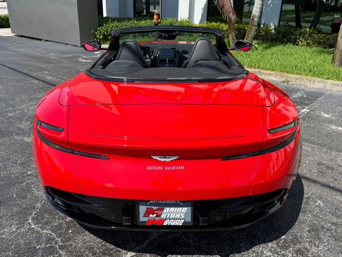 Used 2020 Aston Martin DB11 Volante RWD image 17