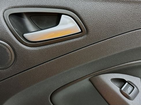 Used 2017 Ford Escape Titanium image 30