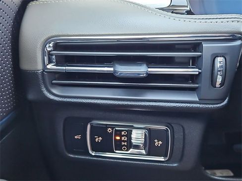 Used 2023 Lincoln Corsair Standard 4D Sport Utility image 23