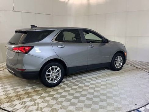 Used 2023 Chevrolet Equinox LT FWD image 3