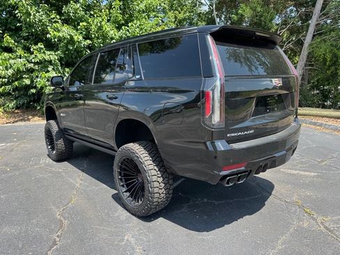 Used 2024 Cadillac Escalade V w/ Heavy-Duty Trailer Package AWD/4WD image 5