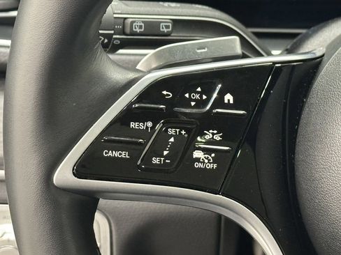 Certified 2025 Mercedes-Benz GLE 350 4MATIC w/ 3rd Row Seat Package image 27