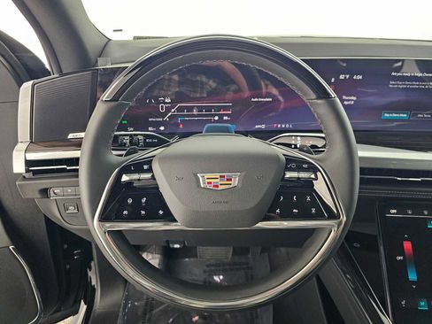 New 2026 Cadillac Escalade ESV Luxury AWD/4WD image 23
