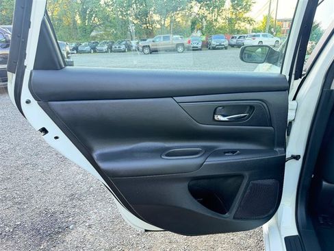 Used 2017 Nissan Altima 2.5 S w/ Power Driver Seat Package FWD image 13