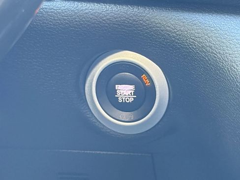 Used 2021 Chrysler Pacifica Touring w/ Cold Weather Group image 22