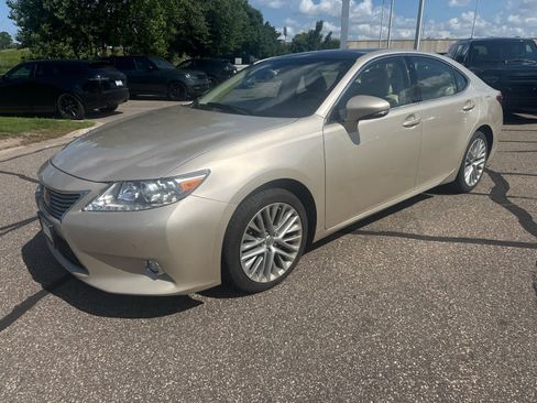 Used 2014 Lexus ES 350 FWD image 2