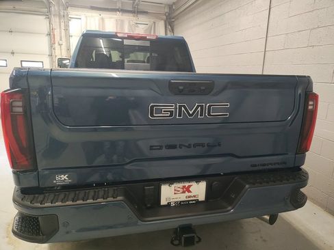 New 2026 GMC Sierra 2500 Denali w/ Denali Reserve Package AWD/4WD image 20