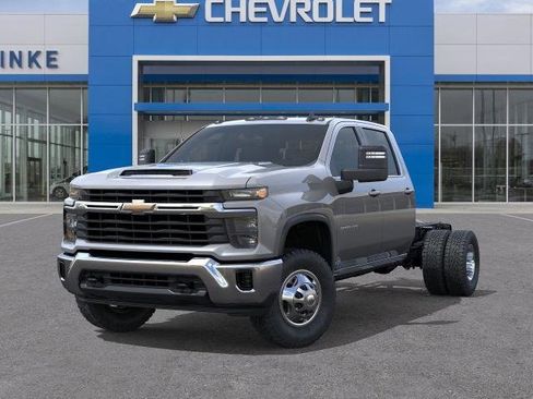 New 2026 Chevrolet Silverado 3500 LT w/ Convenience Package image 6