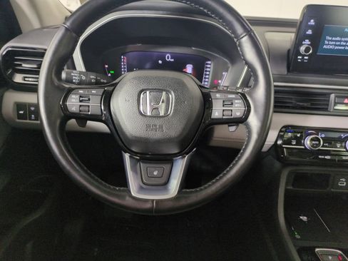 Used 2025 Honda Pilot Elite image 14