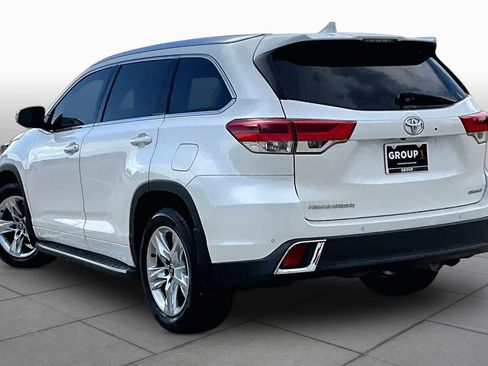 Used 2019 Toyota Highlander Limited FWD image 12