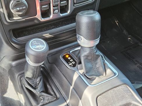 Used 2022 Jeep Wrangler Unlimited Sport AWD/4WD image 23